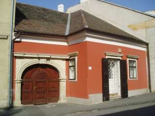 Sopron, Szentlélek u. 11.jpg Sopron, Szentlélek u. 11.jpg